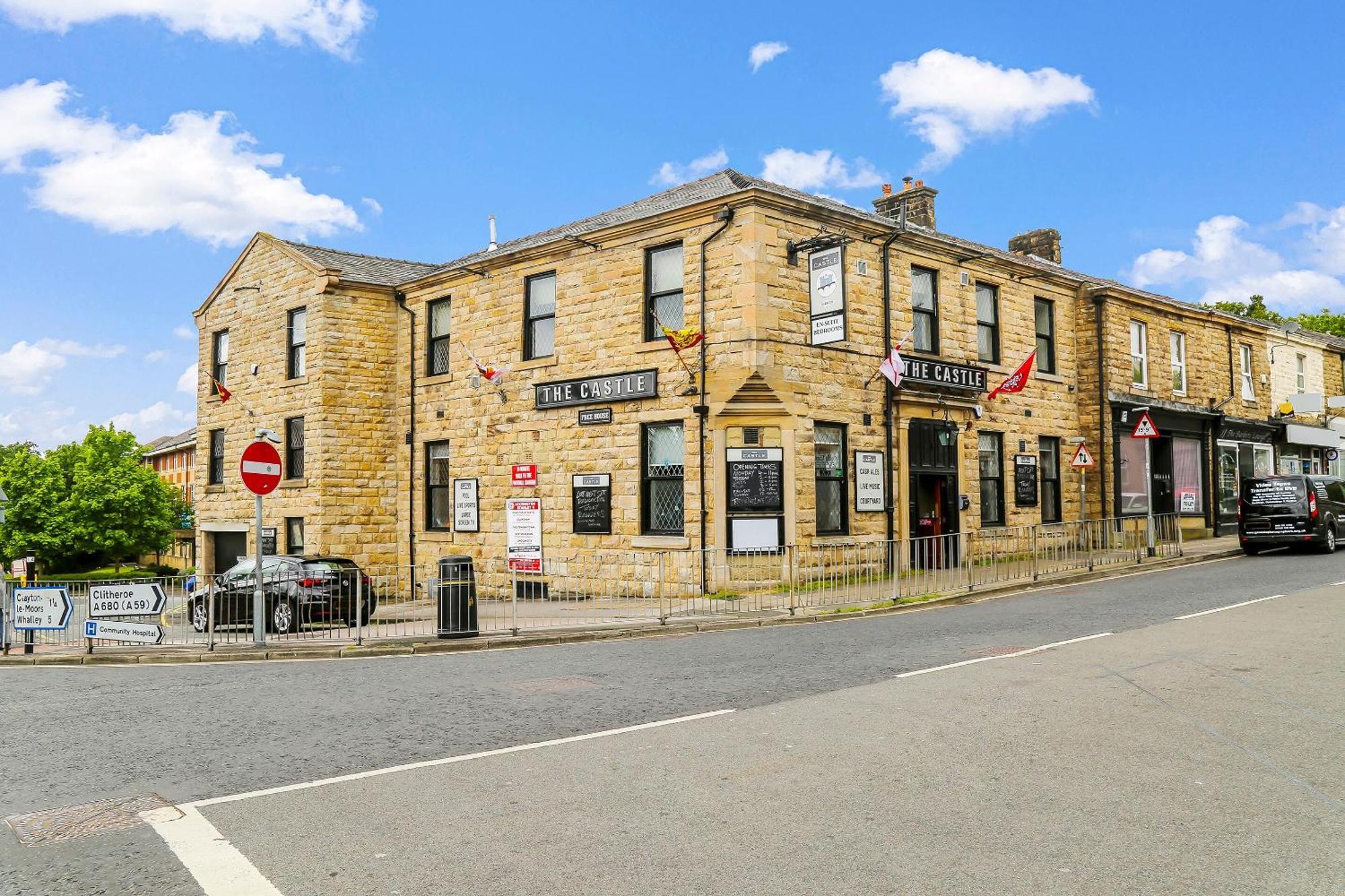 Oyo Castle Hotel, Accrington Exterior foto